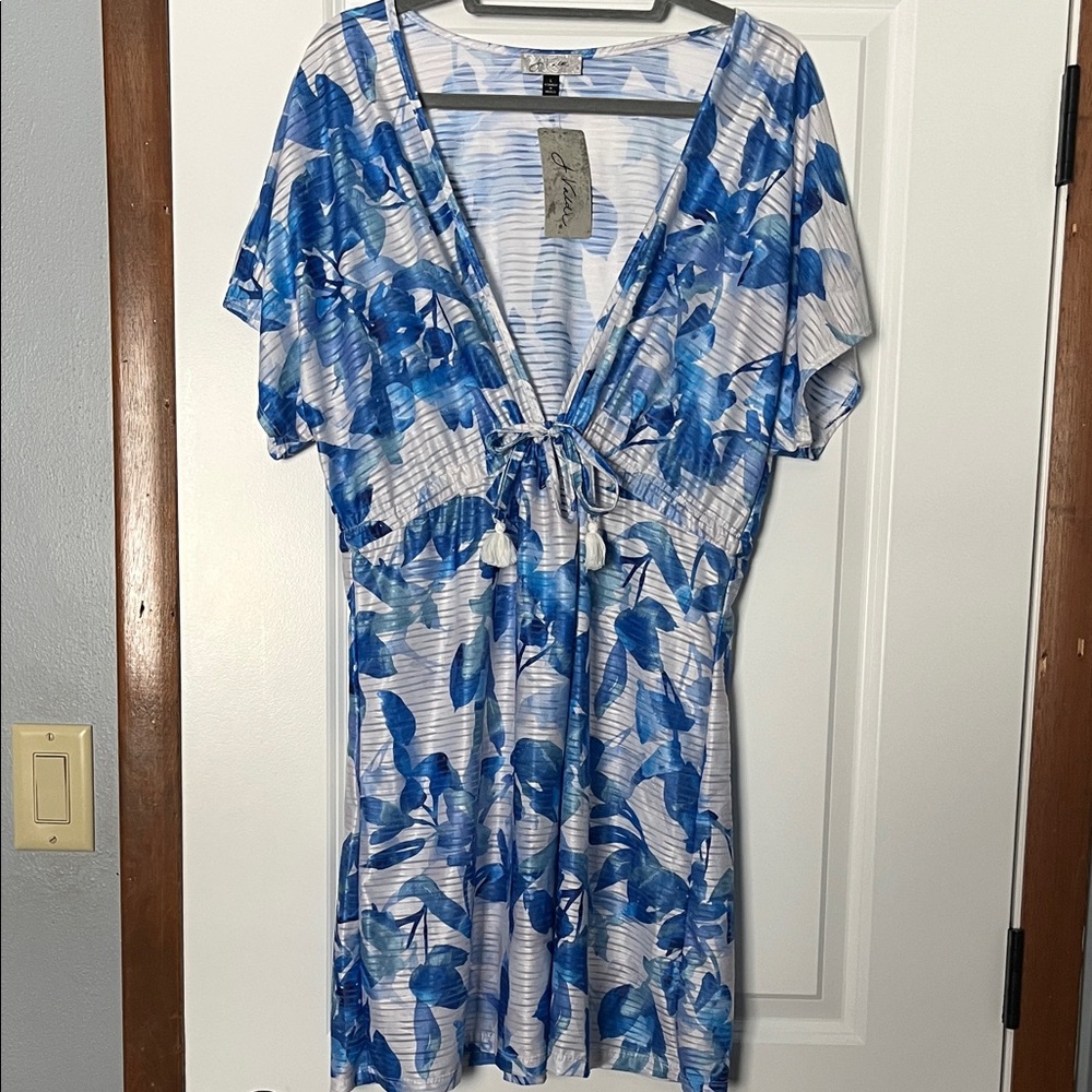 Elegant Blue Leaf Print Swim Cover-Up